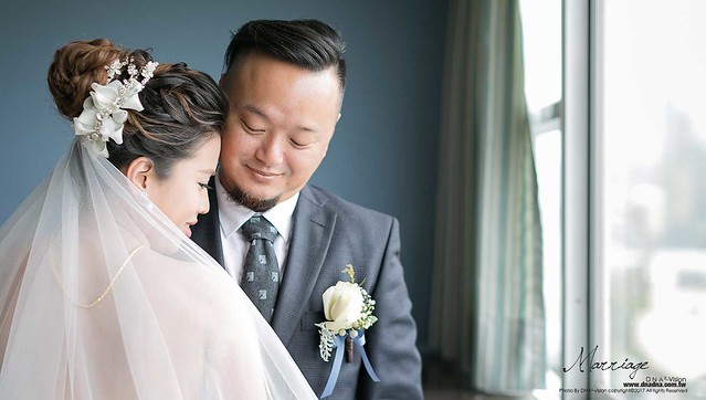 《婚攝》kevin&light/西子灣沙灘會館封面