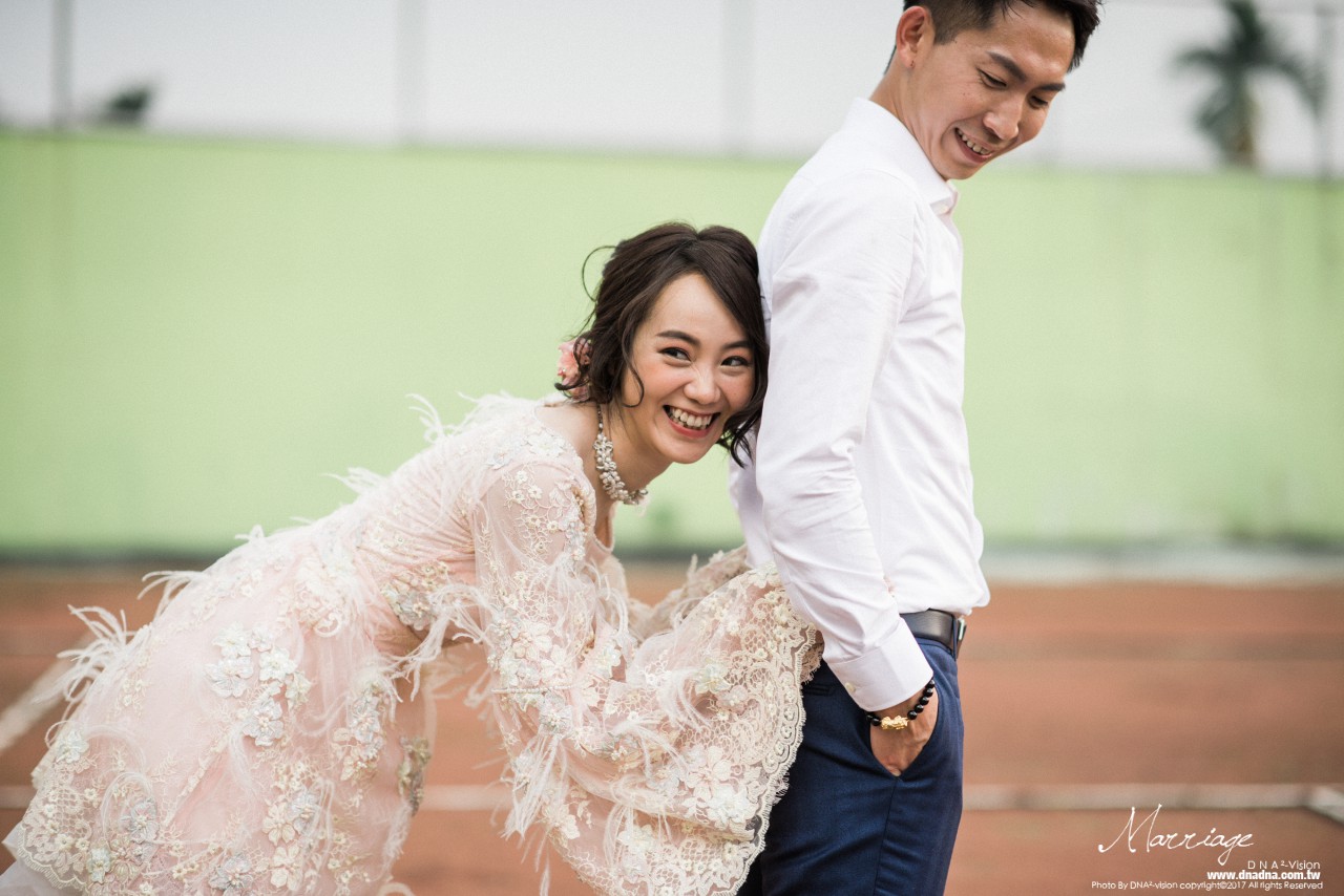 《婚攝搶先看》高雄義大皇家酒店婚禮攝影迎取（自宅宴客）封面